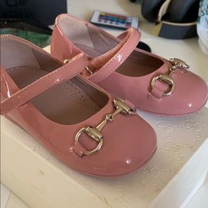 Gucci girls horsebit ballet shoes size 22